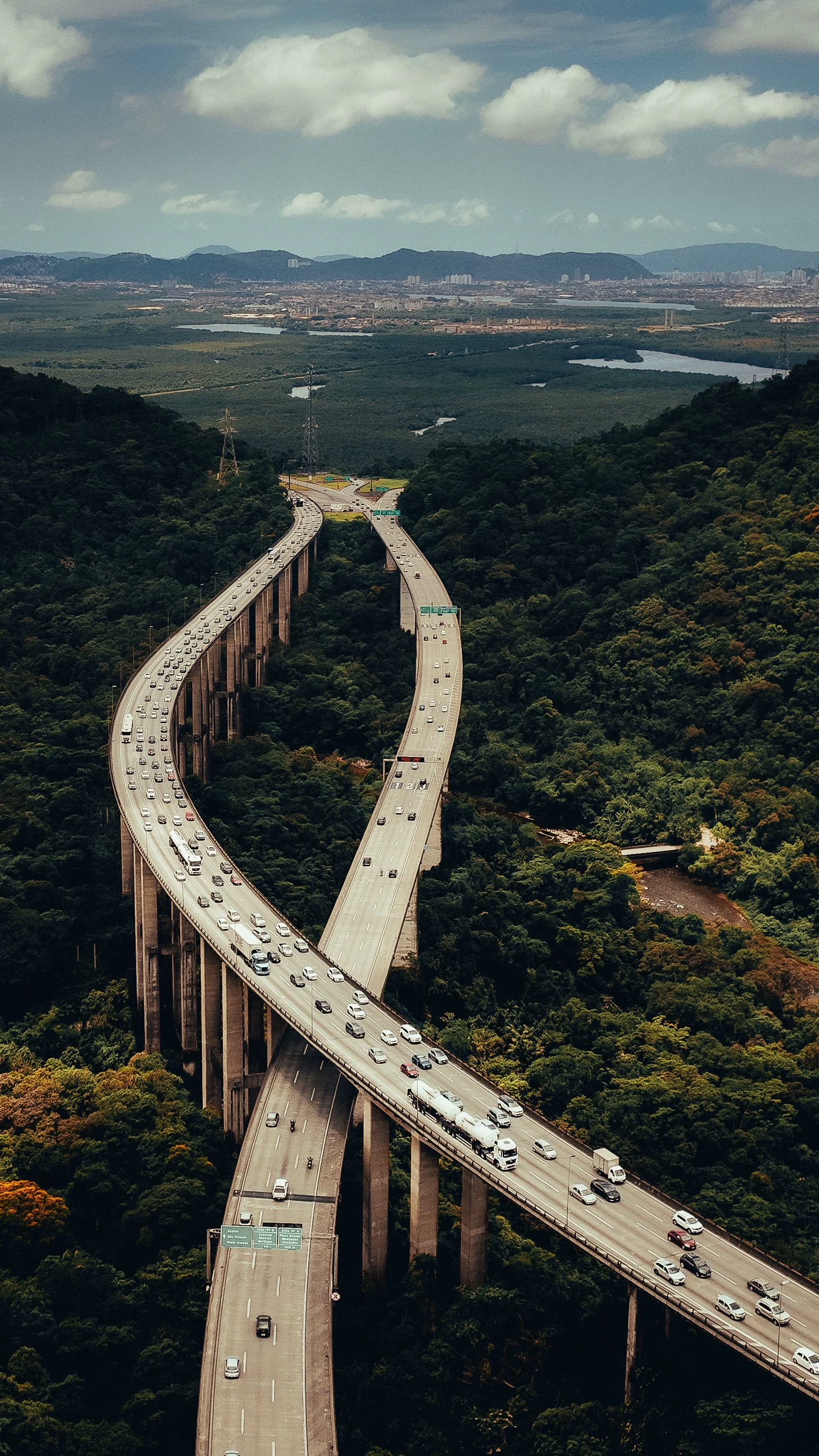 The trip from São Paulo to Paraty covers roughly 250 to 290 km, depending on the route.