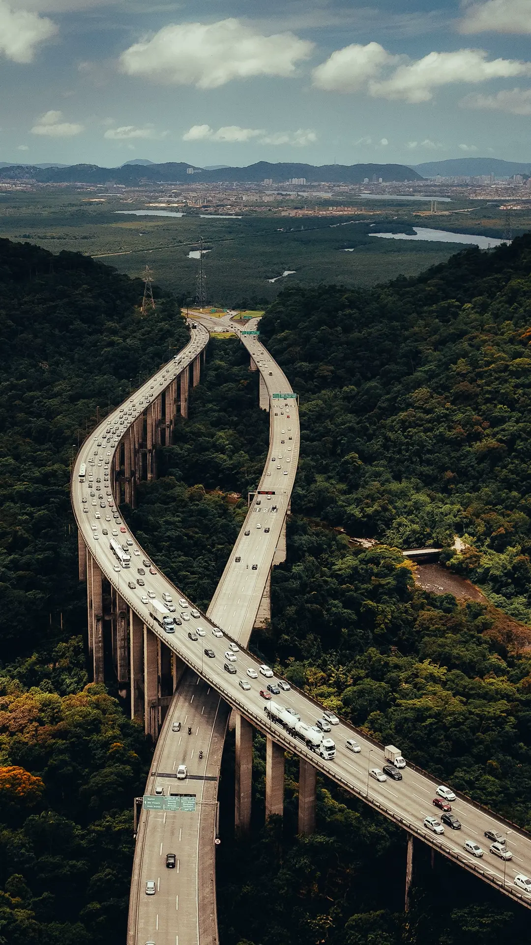 The trip from São Paulo to Paraty covers roughly 250 to 290 km, depending on the route.