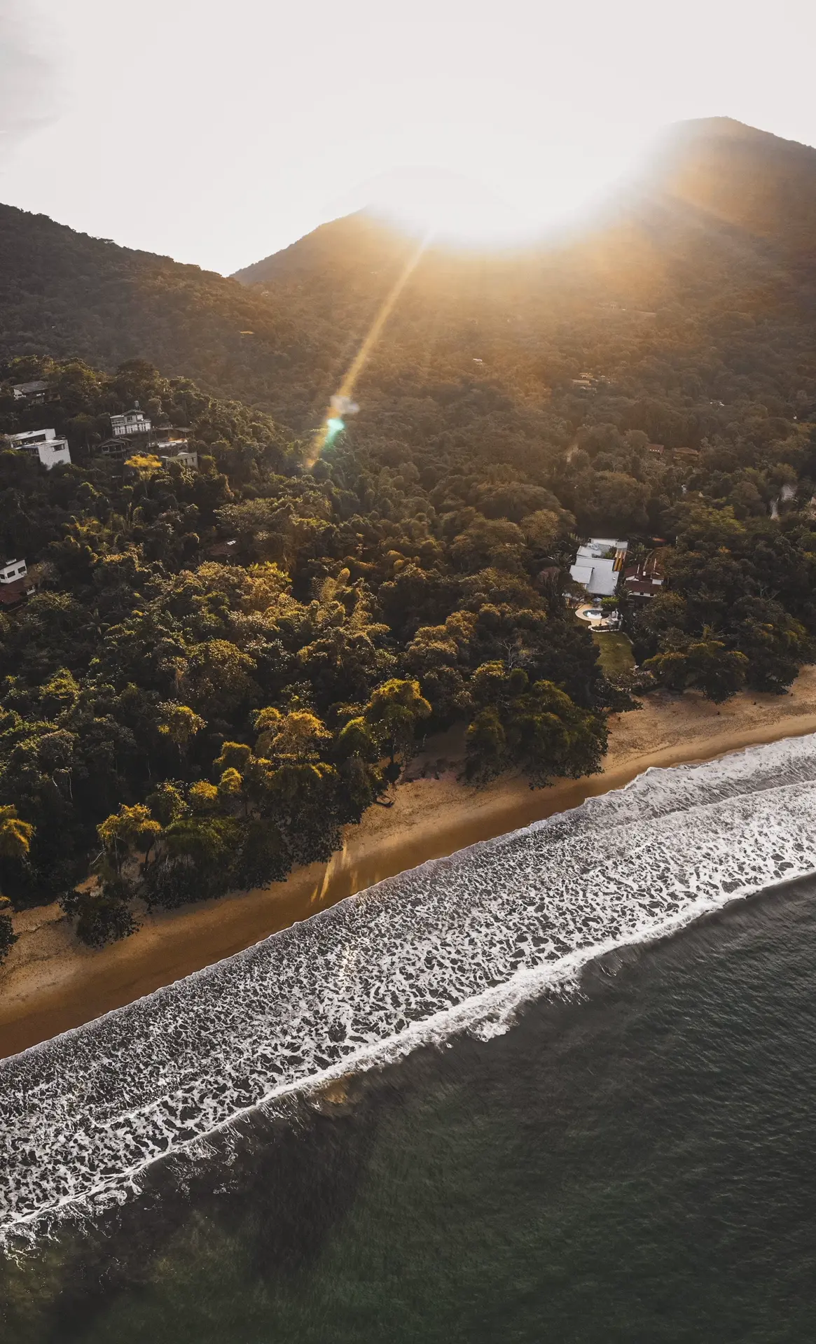 The coastal road between Ubatuba and Paraty is short but scenic.