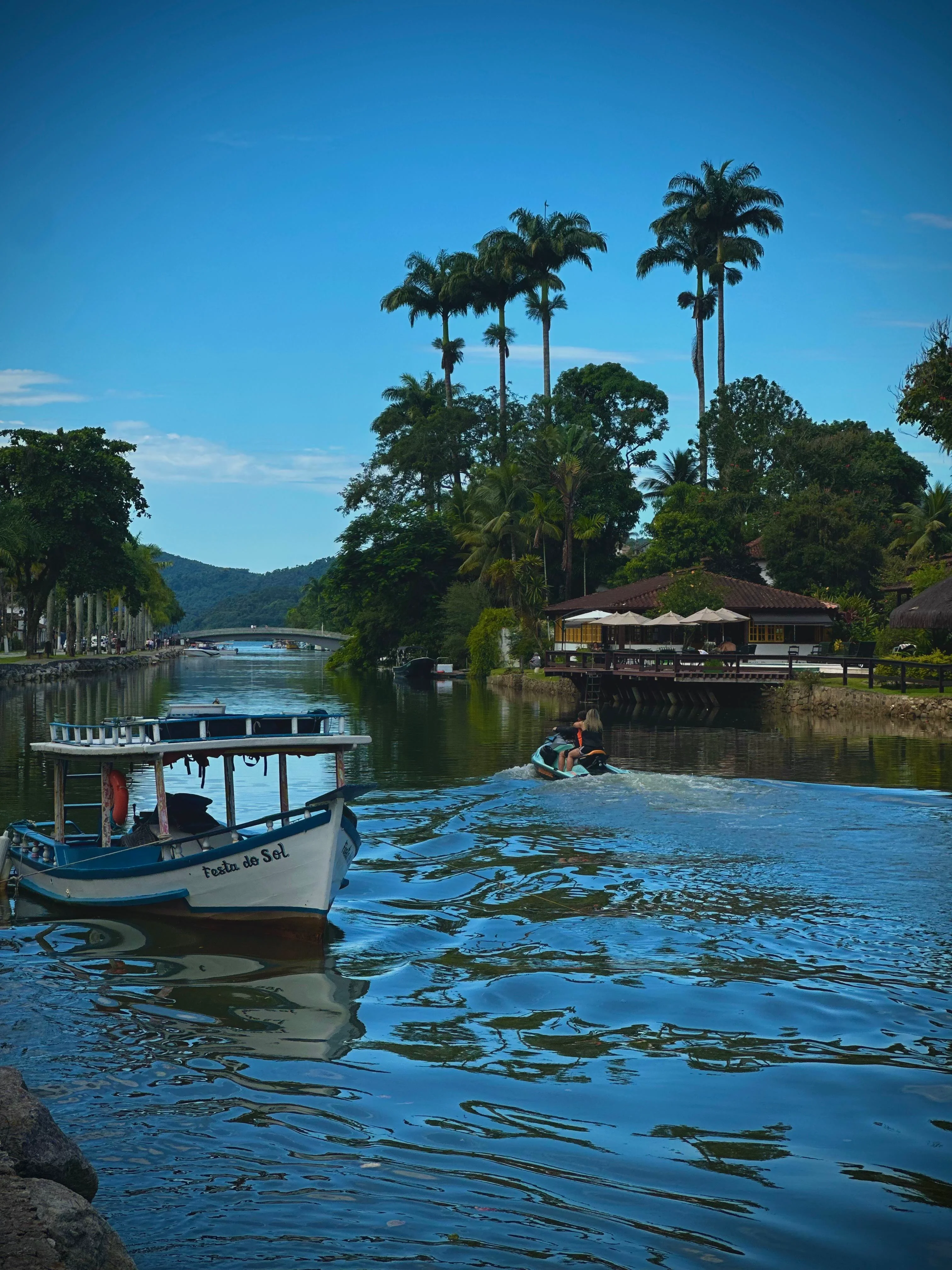 Chácara offers a quieter, more residential base a short distance from the center.